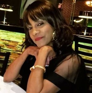 Meet your Posher, Deborah